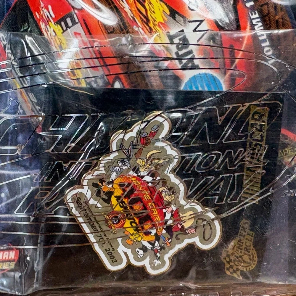 Looney Tunes NASCAR Monte‎ Carlo 400 2002 Program CD and Collectors Pin NEW